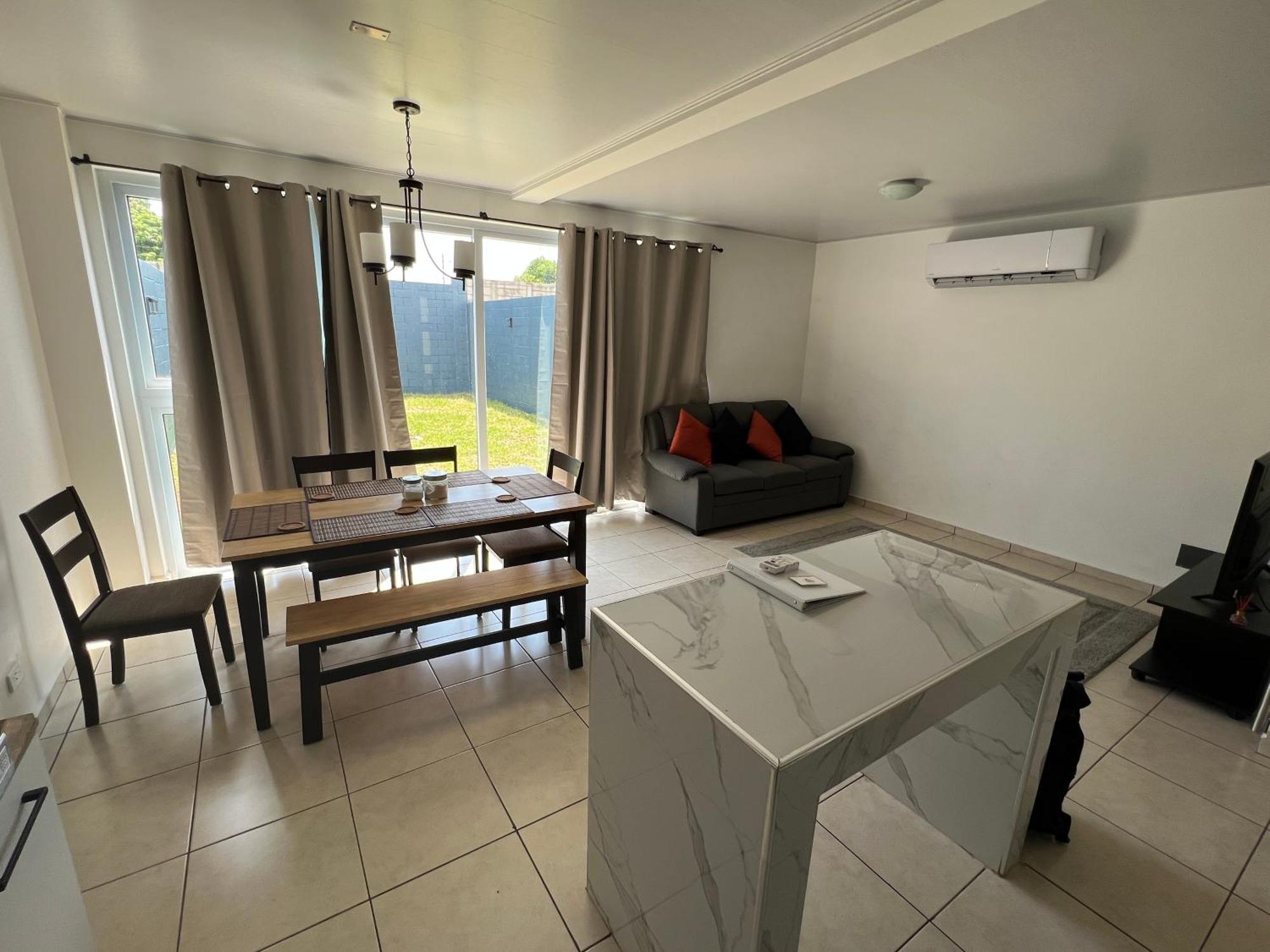 Comfortable And Roomy, In ซอนซอนาเต ภายนอก รูปภาพ